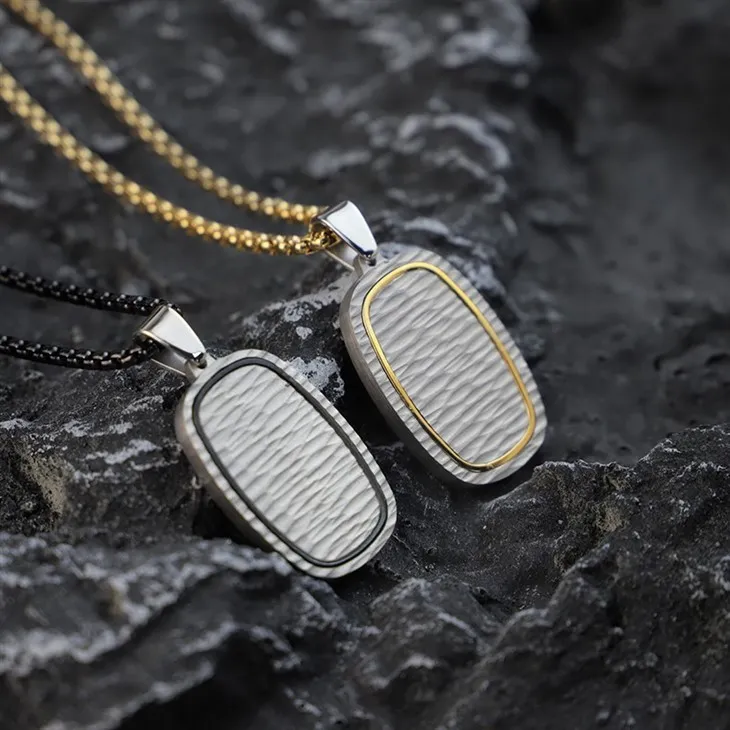 Square Pendant Necklace 02